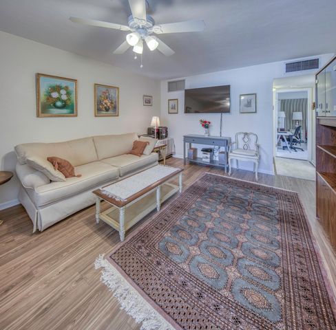 1980 Sunset Avenue 19, Lake Worth Beach, FL 33461