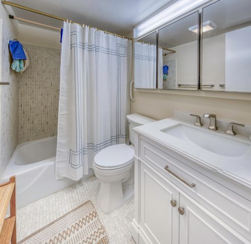 1980 Sunset Avenue 19, Lake Worth Beach, FL 33461