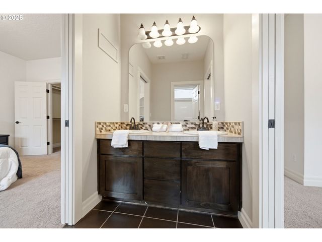 18704 Se 11TH St, Vancouver, WA 98683