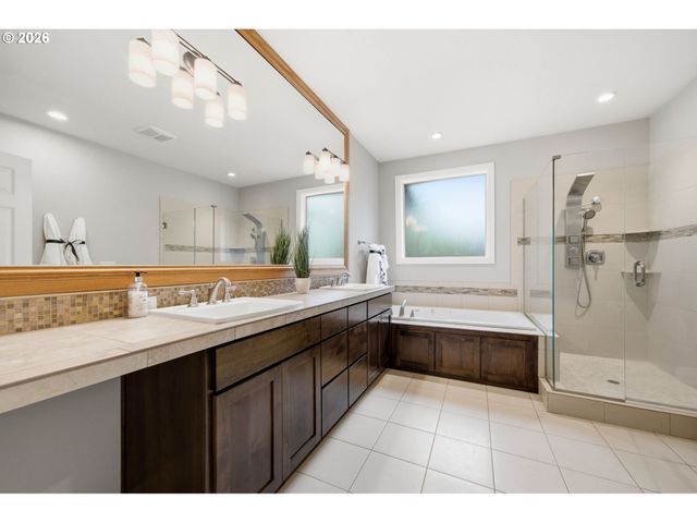 18704 Se 11TH St, Vancouver, WA 98683