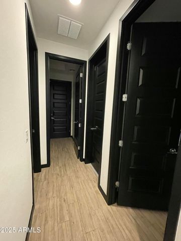 8956 W SOLANO Drive, Glendale, AZ 85305