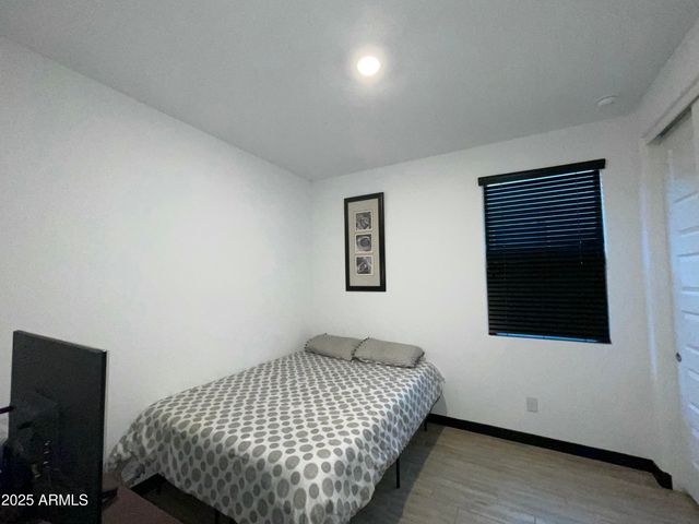 8956 W SOLANO Drive, Glendale, AZ 85305