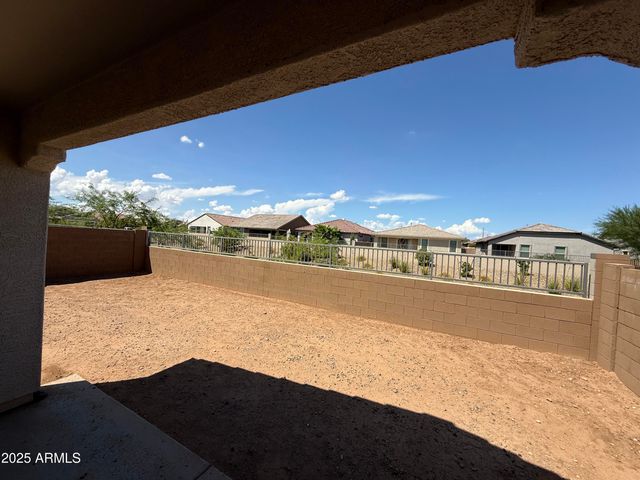 8956 W SOLANO Drive, Glendale, AZ 85305