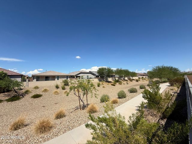 8956 W SOLANO Drive, Glendale, AZ 85305