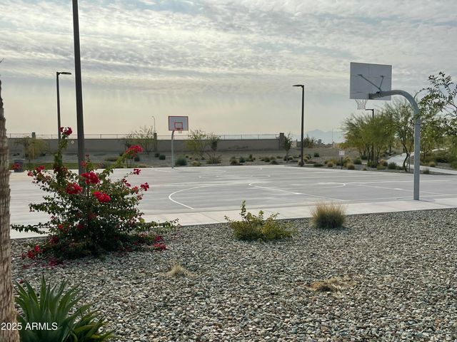 8956 W SOLANO Drive, Glendale, AZ 85305