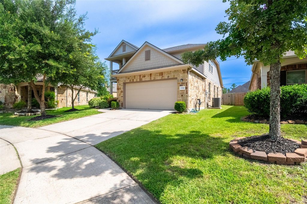 13546 Smith Lake Lane, Houston, TX 77044