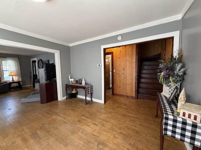 416 W FULTON STREET, Waupaca, WI 54981