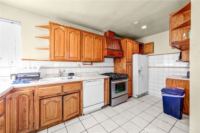 2548 Missouri Avenue, South Gate, CA 90280