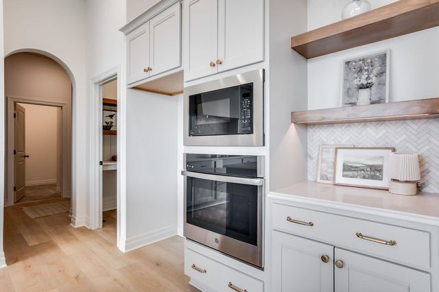 205 N Ciderbluff Ct., Wichita, KS 67052