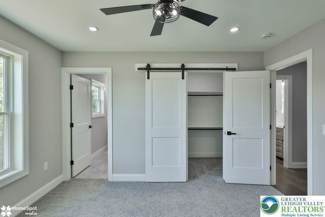 2212 Skyline Drive, Washington Twp, PA 18080