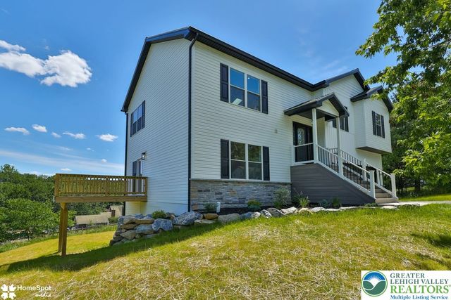 2212 Skyline Drive, Washington Twp, PA 18080