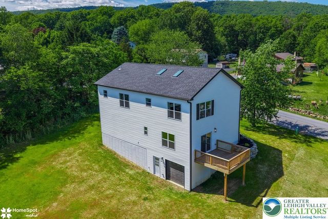2212 Skyline Drive, Washington Twp, PA 18080