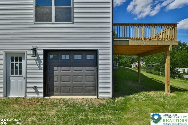 2212 Skyline Drive, Washington Twp, PA 18080