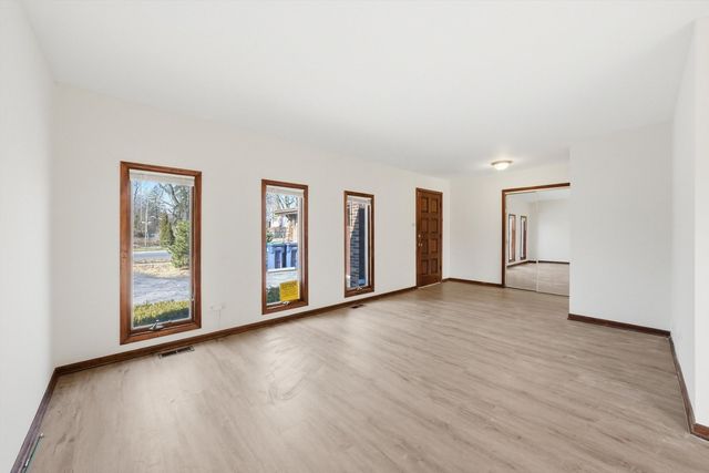 831 Violet Lane, Matteson, IL 60443