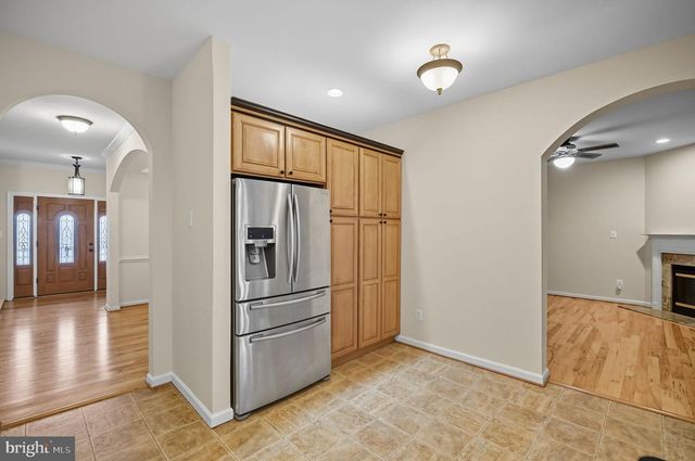 121 WATERSIDE LN, Cross Junction, VA 22625