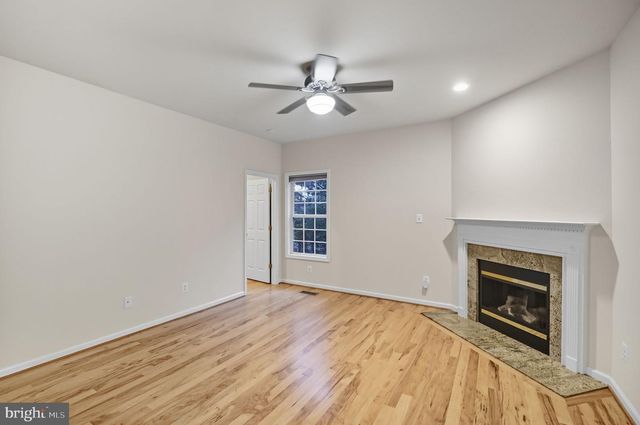 121 WATERSIDE LN, Cross Junction, VA 22625