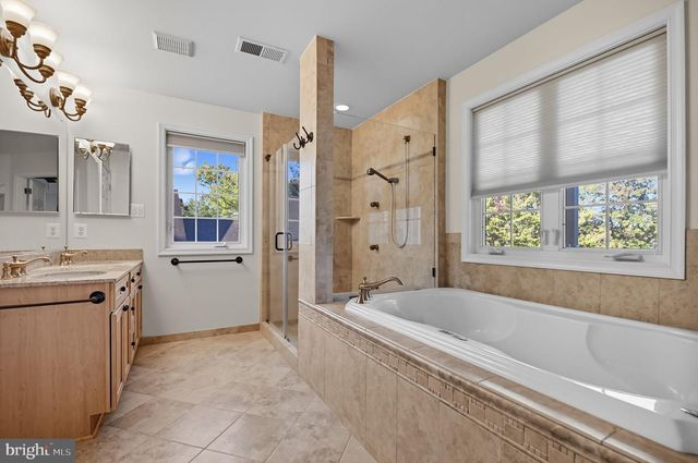 121 WATERSIDE LN, Cross Junction, VA 22625