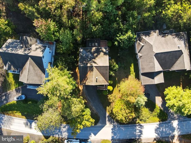 121 WATERSIDE LN, Cross Junction, VA 22625