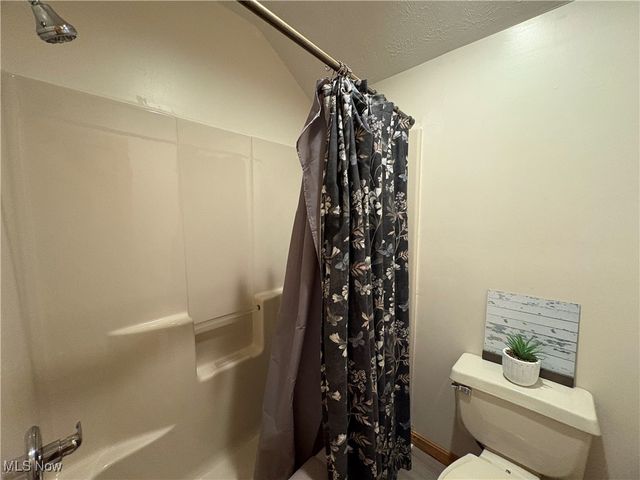 47647 Watson Road, St Clairsville, OH 43950