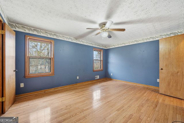 1675 Knight Circle, Loganville, GA 30052