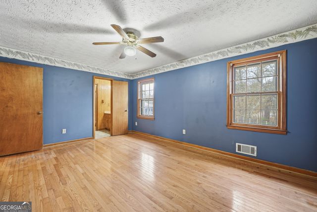 1675 Knight Circle, Loganville, GA 30052