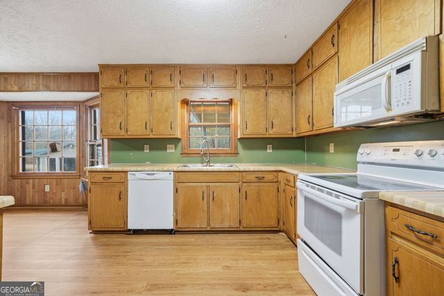 1675 Knight Circle, Loganville, GA 30052