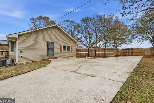 1675 Knight Circle, Loganville, GA 30052