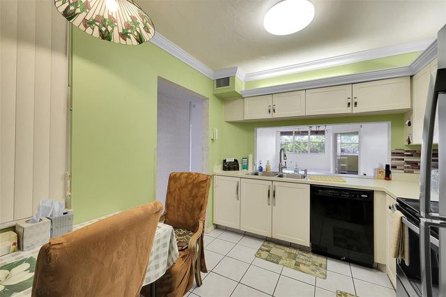 10369 NW 24th Place 402, Sunrise, FL 33322