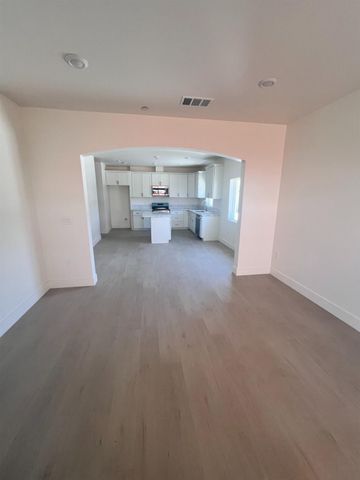 3530 26th Ave, Sacramento, CA 95820