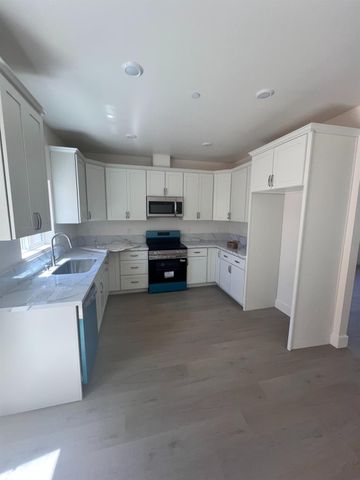 3530 26th Ave, Sacramento, CA 95820