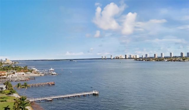 2936 Lake Shore Drive 204, Riviera Beach, FL 33404