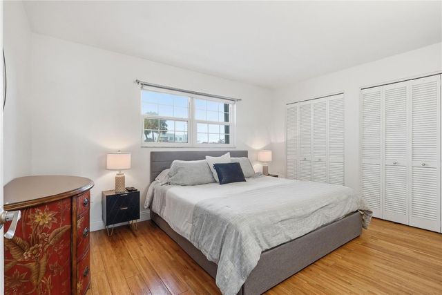 2936 Lake Shore Drive 204, Riviera Beach, FL 33404