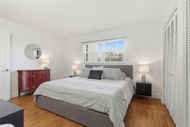 2936 Lake Shore Drive 204, Riviera Beach, FL 33404