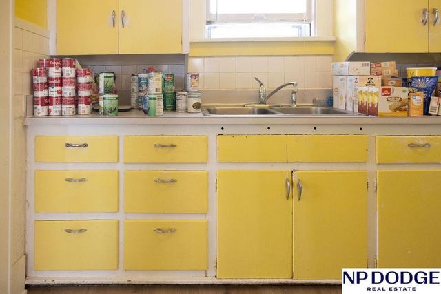 4845 Leighton Avenue, Lincoln, NE 68504