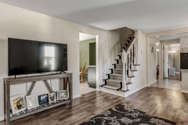 4321 Oakhurst Drive, Fort Wayne, IN 46815