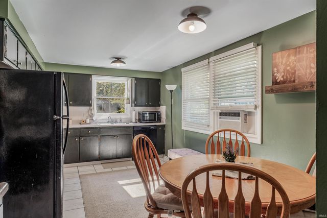 4321 Oakhurst Drive, Fort Wayne, IN 46815