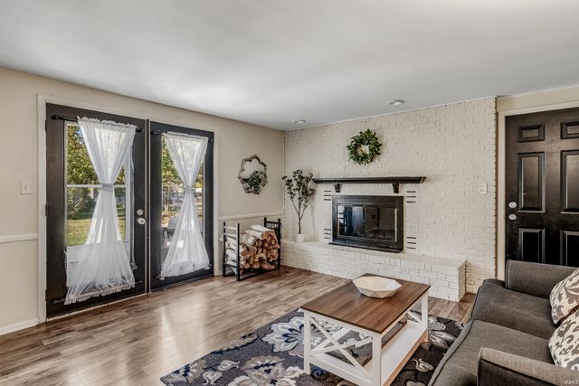 4321 Oakhurst Drive, Fort Wayne, IN 46815