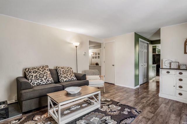 4321 Oakhurst Drive, Fort Wayne, IN 46815