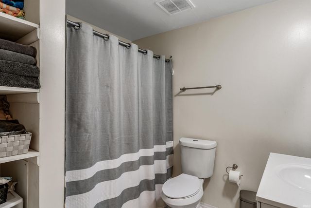 4321 Oakhurst Drive, Fort Wayne, IN 46815
