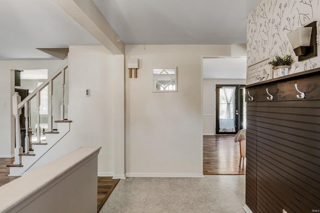 4321 Oakhurst Drive, Fort Wayne, IN 46815