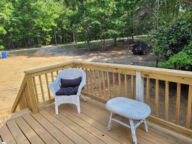 5202 Fairview Road, Gray Court, SC 29645