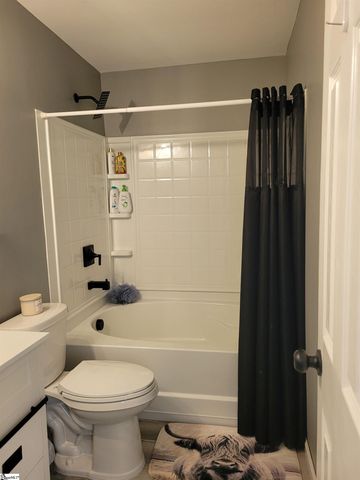 5202 Fairview Road, Gray Court, SC 29645