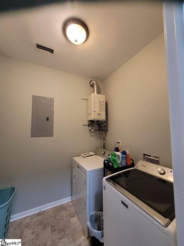 5202 Fairview Road, Gray Court, SC 29645