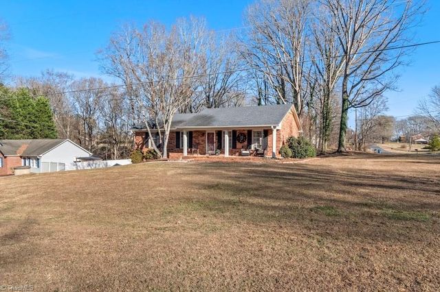 106 Norma Lane, Advance, NC 27006
