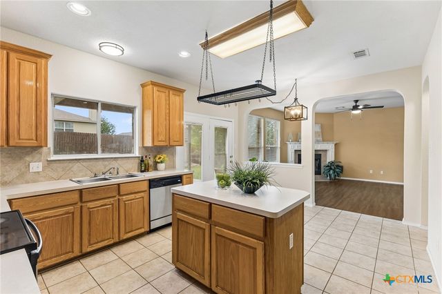 303 Buckskin Trail, Harker Heights, TX 76548