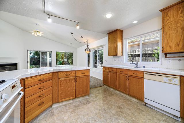 1757 E Birch Avenue, Fresno, CA 93720