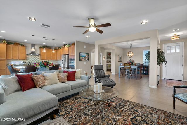 7245 Cactus Flower Pass, Marana, AZ 85658