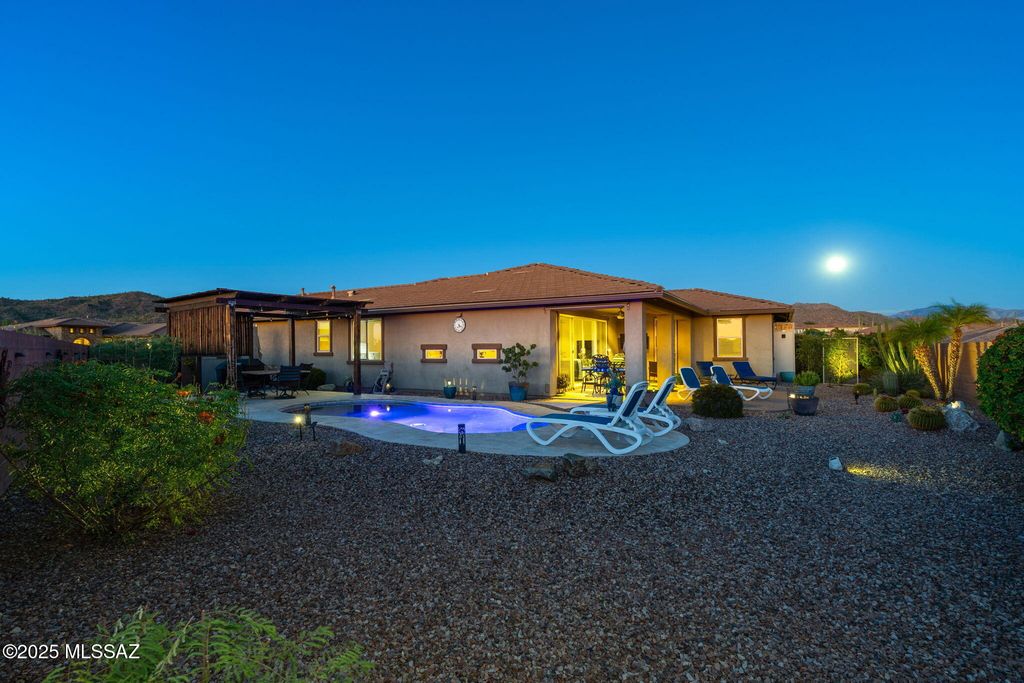 7245 Cactus Flower Pass, Marana, AZ 85658