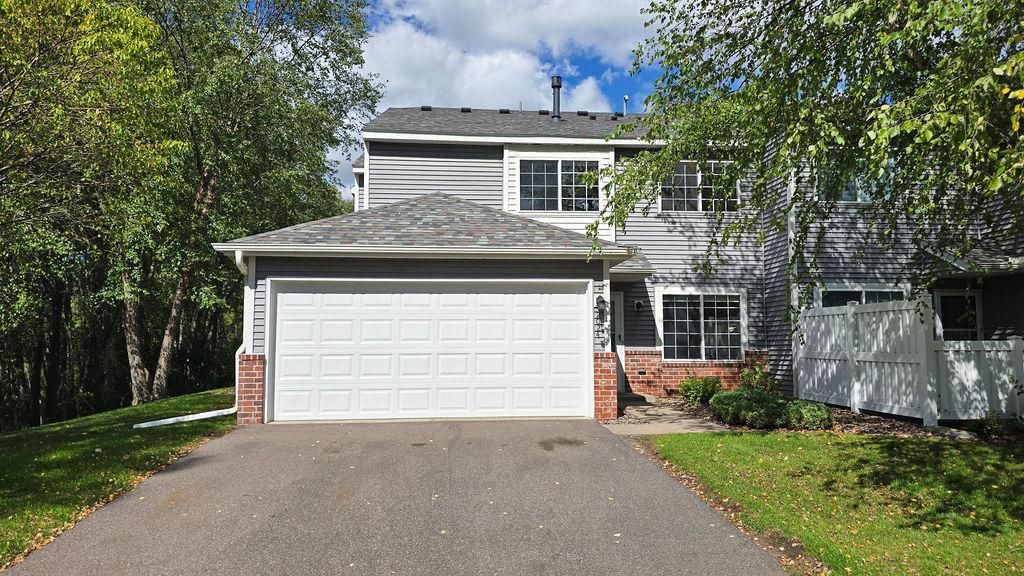 2024 Gresham Avenue N, Oakdale, MN 55128 — exterior