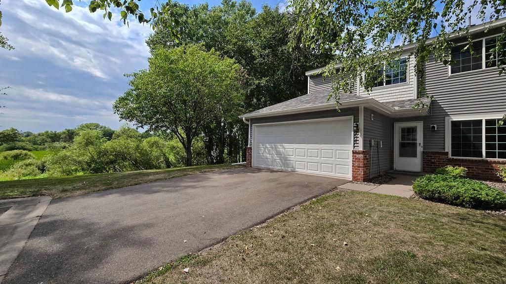 2024 Gresham Avenue N, Oakdale, MN 55128 — photo 2